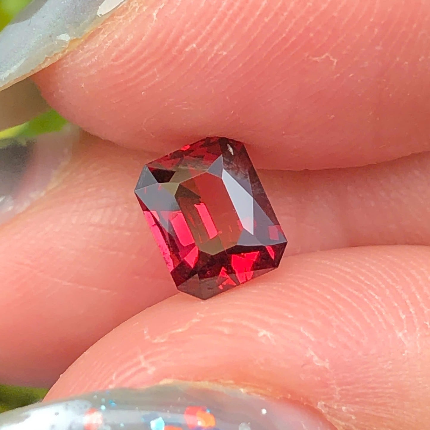0,92ct Natural Brown-Red Garnet Vietnam. Cushion Shape. No Treatment Garnet Luc Yen.
