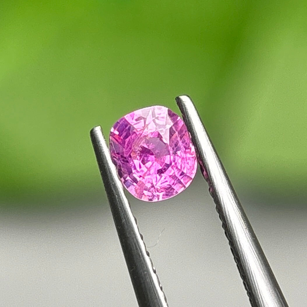 0,35ct Natural Pink Milky Sapphire Vietnam. Cushion Shape. No Treatment Milky Sapphire Luc Yen.