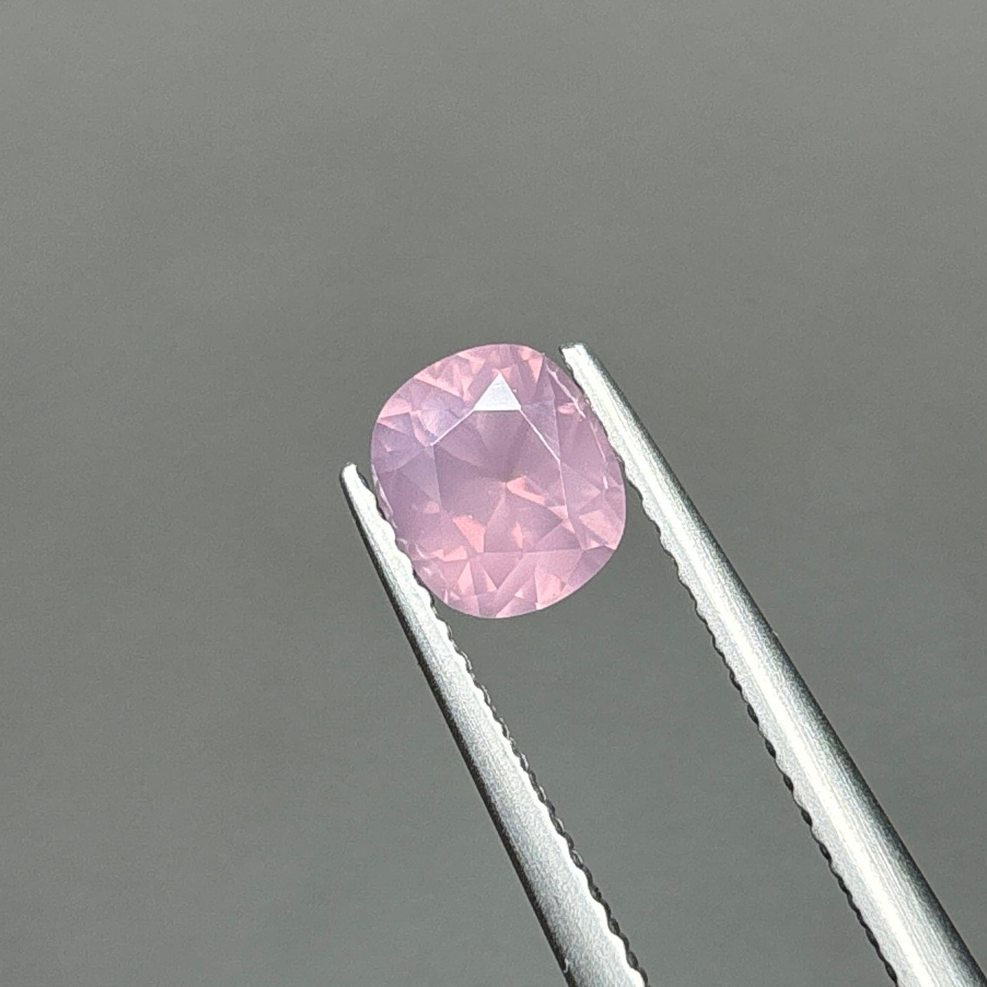 0,89ct Natural Pink Milky Sapphire Viet Nam. Cushion Shape. No Treatment Milky Sapphire Luc Yen.