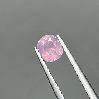 0,89ct Natural Pink Milky Sapphire Viet Nam. Cushion Shape. No Treatment Milky Sapphire Luc Yen.