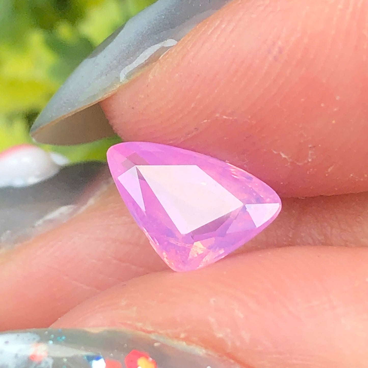 1,05ct Natural Pink Milky Sapphire Vietnam. Freeform. No Treatment Milky Sapphire Luc Yen.