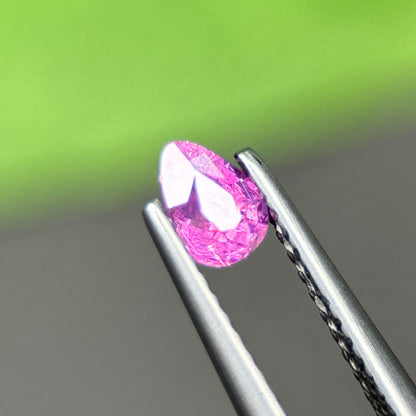 0,43ct Natural Pink Milky Sapphire Vietnam. Pear Shape. No Treatment Milky Sapphire Luc Yen.