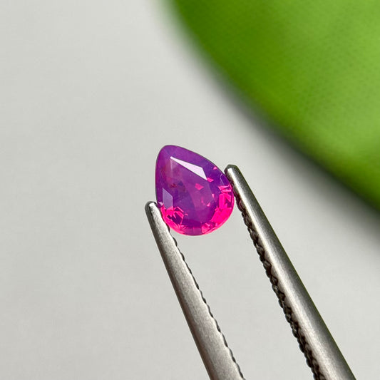0.40ct Natural Pink Milky Sapphie Viet Nam.
