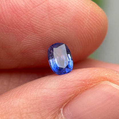 0.50 ct Natural Bicolour Blue - White Sapphire Vietnam. Cushion Shape. No Treatment.