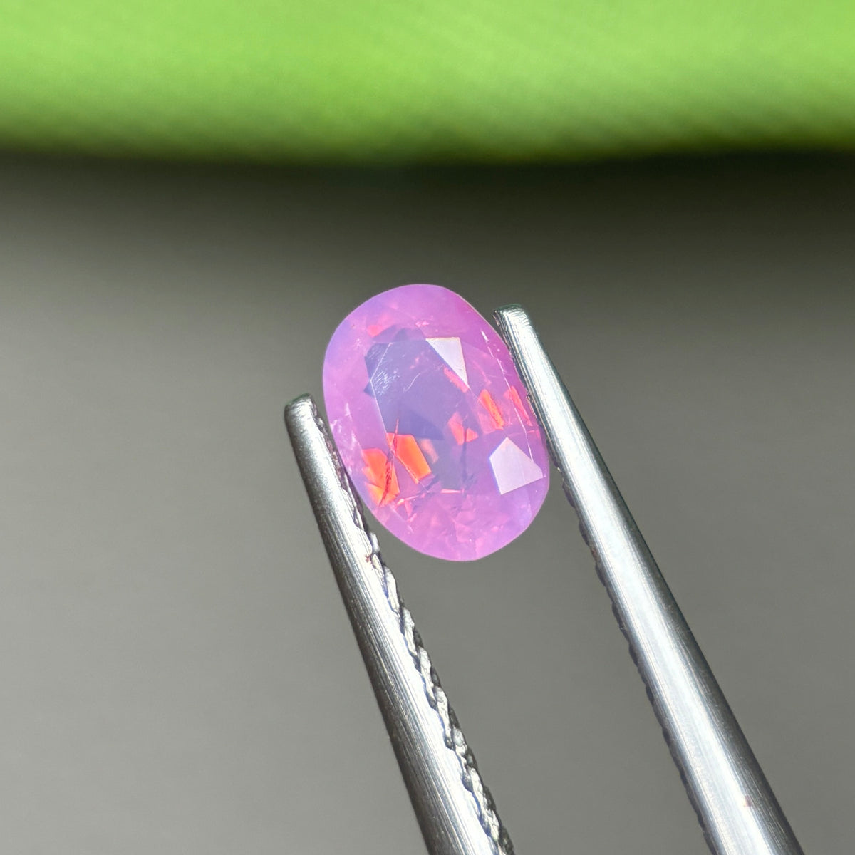 0,5ct Natural Purplish Pink Milky Sapphire Vietnam. Cushion Shape. No Treatment Milky Sapphire Luc Yen.