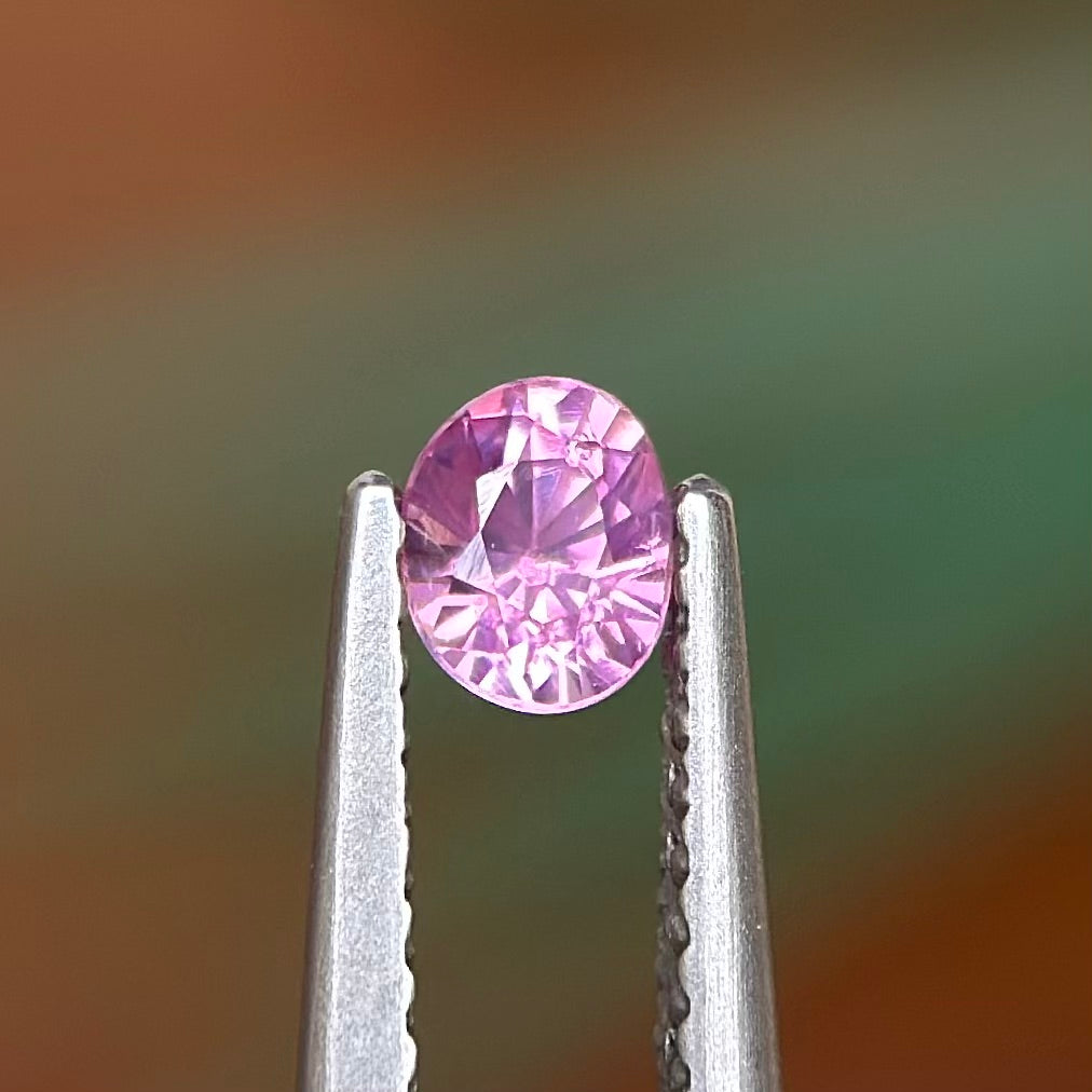 0.28ct Natural Prurple Sapphire Vietnam. Oval Shape. No Treatment.