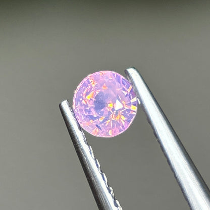 0,36ct Natural Pink Milky Sapphire Vietnam. Round Shape. No Treatment Milky Sapphire Luc Yen.