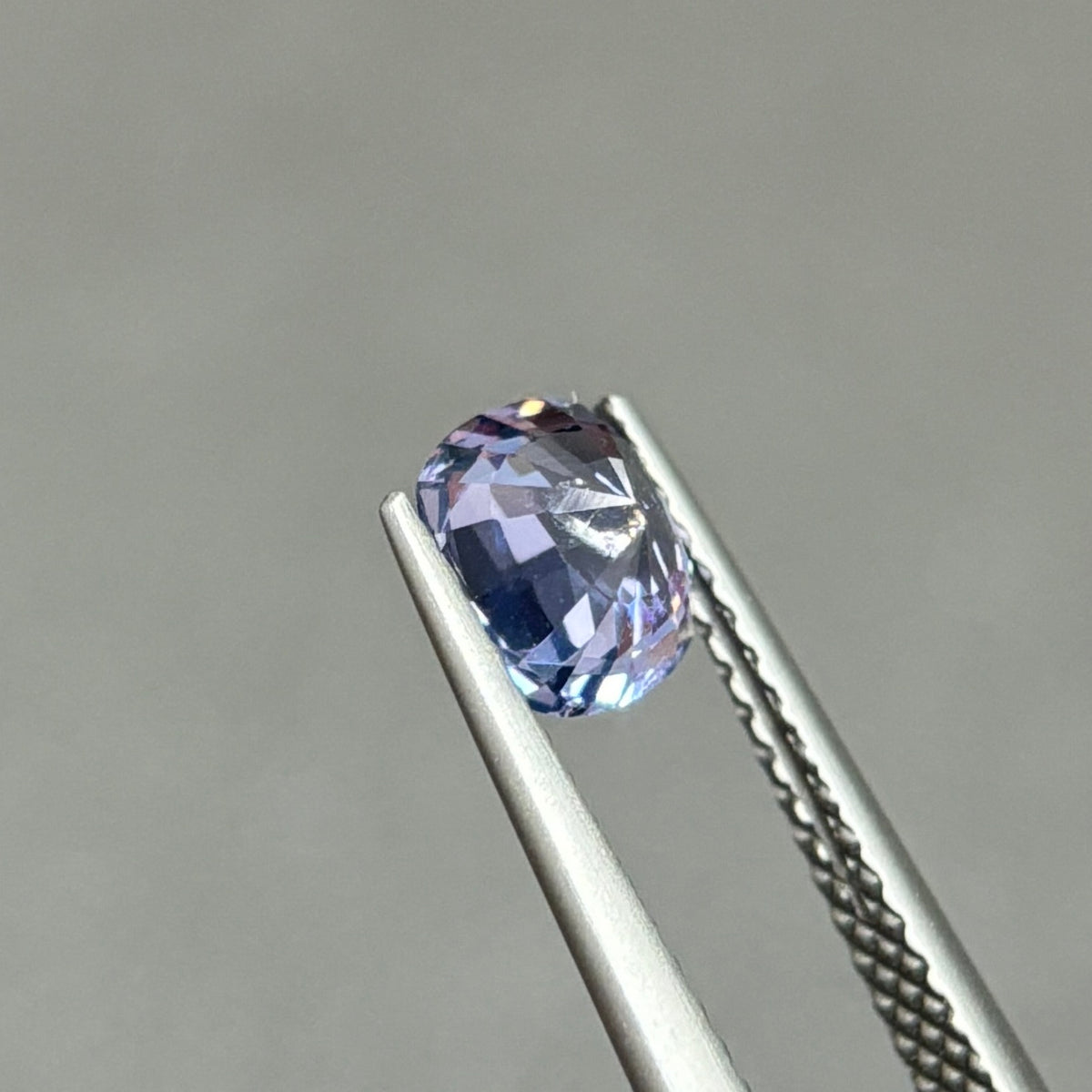 0,86ct Natural Blue Spinel Viet Nam. Cushion Shape. No Treatment Spinel Luc Yen.
