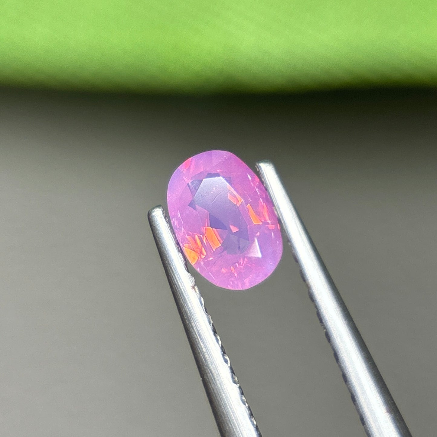0,5ct Natural Purplish Pink Milky Sapphire Vietnam. Cushion Shape. No Treatment Milky Sapphire Luc Yen.