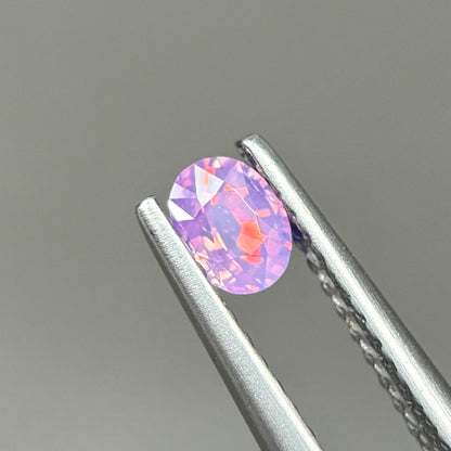 0,36ct Natural Pinkish Purple Milky Sapphire Vietnam. Oval Shape. No Treatment Milky Sapphire Luc Yen.