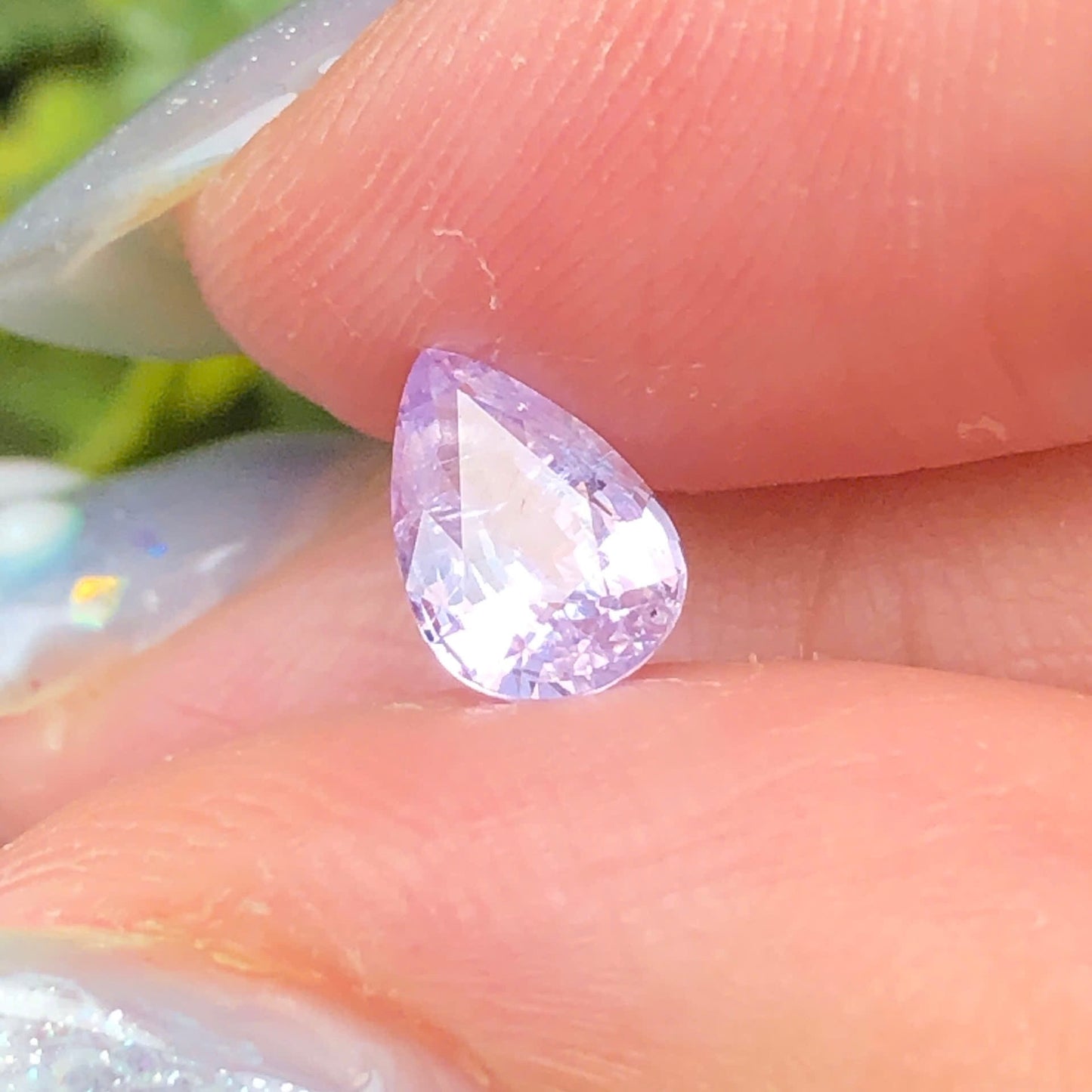 0,72ct Natural Light Purple Spinel Viet Nam. Pear Shape. No Treatment Spinel Luc Yen.