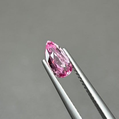 0,97ct Natural Pink Spinel Viet Nam. Pear Shape. No Treatment Spinel Luc Yen.