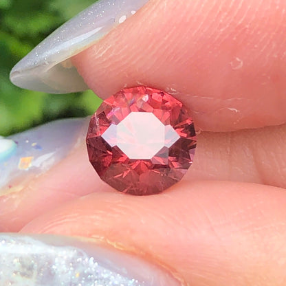 1,85ct Natural Red-Brown Spinel Viet Nam. Round Shape. No Treatment Spinel Luc Yen.