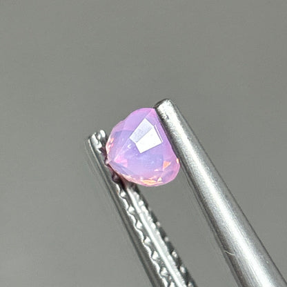 0,41ct Natural Pink Milky Sapphire Viet Nam. Heat Shape. No Treatment Milky Sapphire Luc Yen.