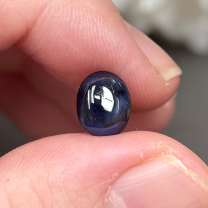 2,37ct Natural Blue Cacbochon Sapphire Viet Nam. No Treatment Sapphire Luc Yen.