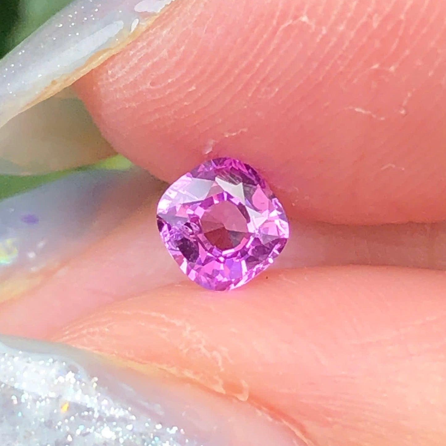 0,35ct Natural Purple Sapphire Vietnam. Cushion Shape. No Treatment Sapphire Luc Yen.