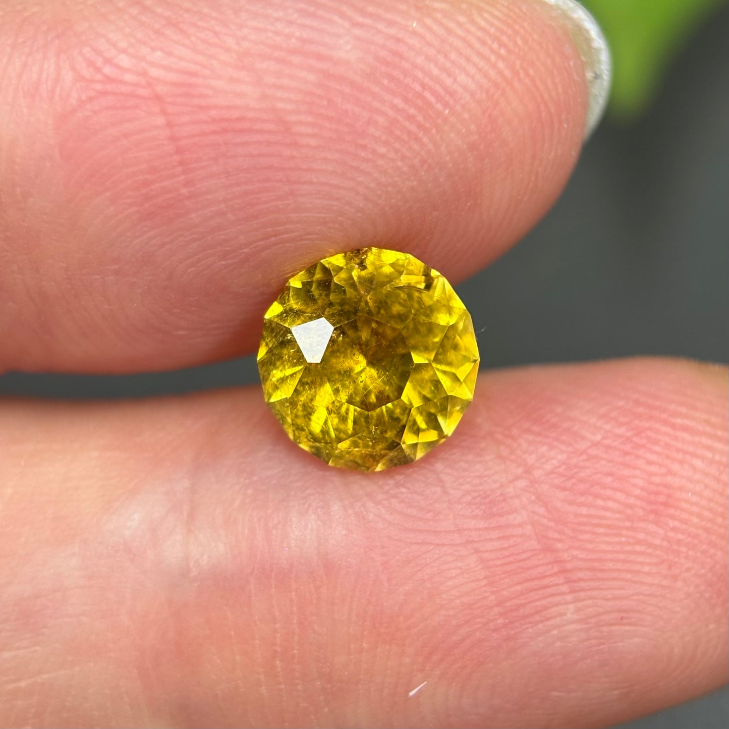2,01ct Natural Yellow Tourmaline Vietnam. Round Shape. No Treatment, No Heat Tourmaline Luc Yen.
