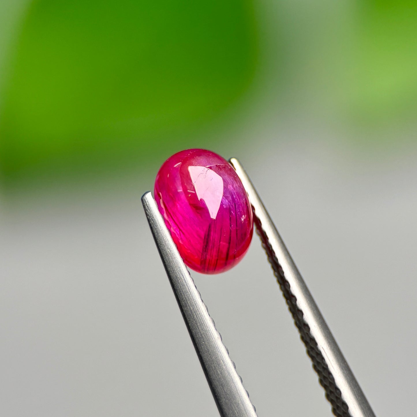 1,51ct Natural Ruby Cacbochon Viet Nam. No treatment Ruby Luc Yen.