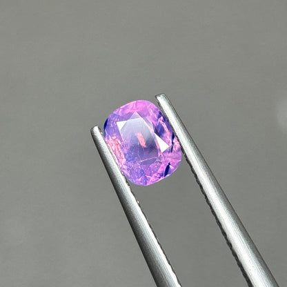 1,0ct Natural Pink Milky Sapphire Vietnam. Cushion Shape. No Treatment Milky Sapphire Luc Yen.