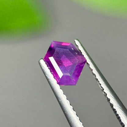 0,71 Natural Purplish Pink Milky Sapphire Vietnam. Freeform. No Treatment Milky Sapphire Luc Yen.
