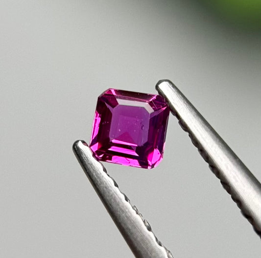 0.20ct Natural Purplish Pink Milky Sapphire Vietnam.