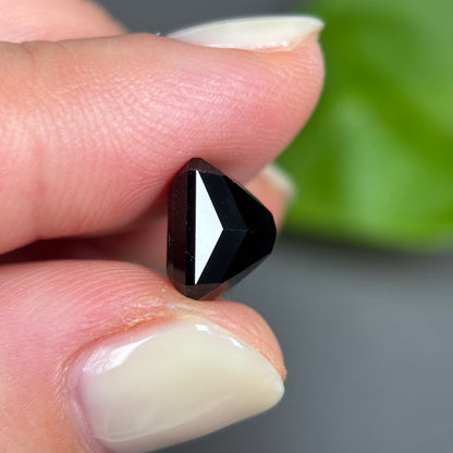 4,0ct Natural Dak Green Tourmaline Vietnam. Emerald Shape. No Treatment, No Heat Tourmaline Luc Yen.