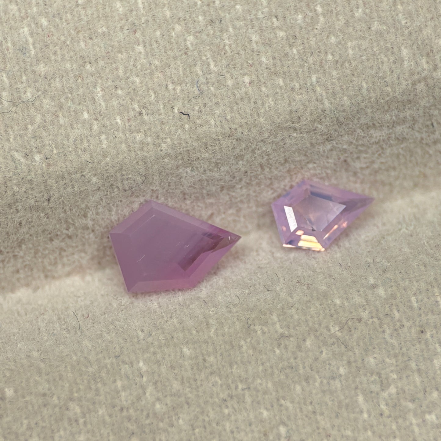 1,23ct/ 2Pcs Natural Pink Milky Sapphire Vietnam. Freeform. No Treatment Milky Sapphire Luc Yen.