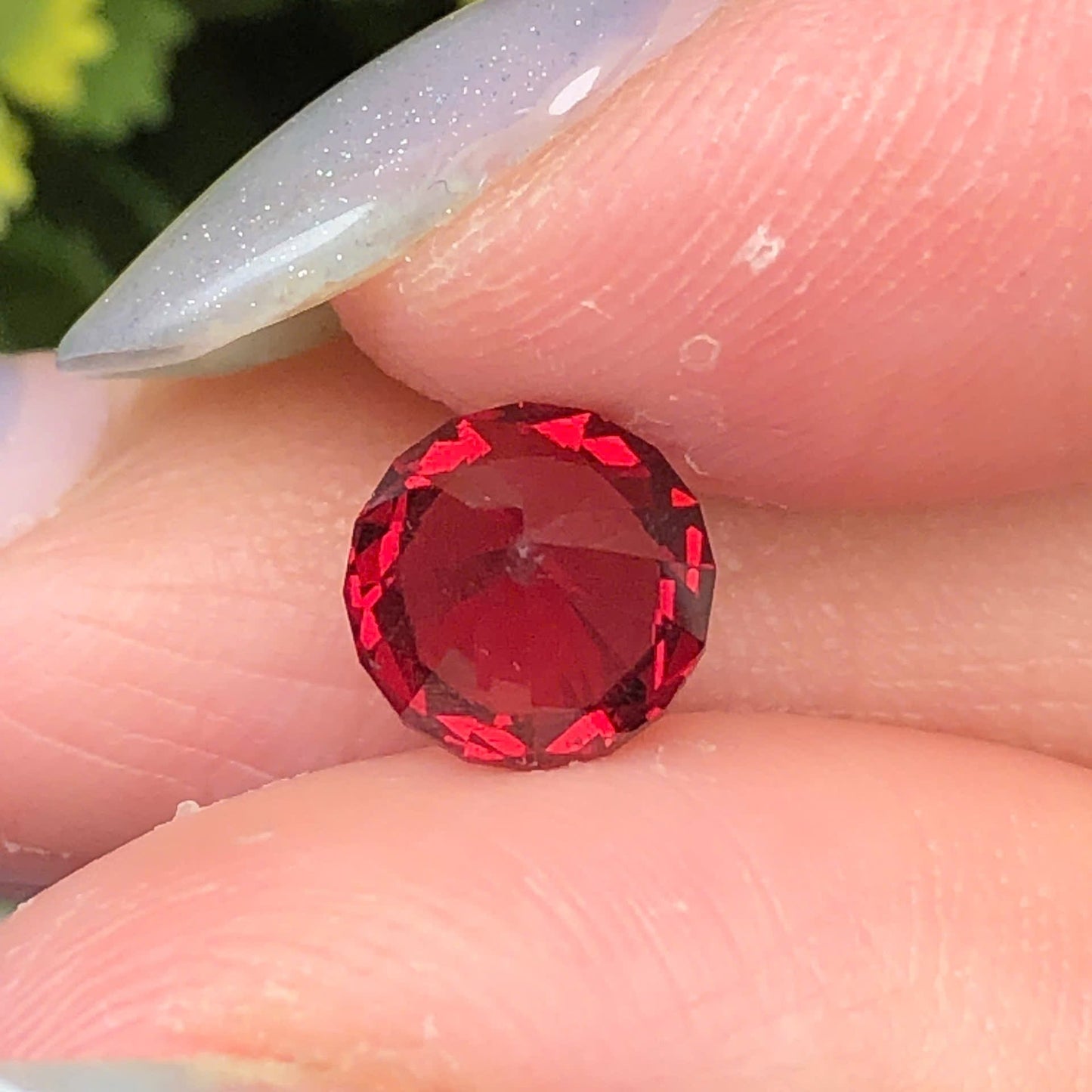 1,58ct Natural Red Garnet Vietnam. Round Shape. No Treatment Garnet Luc Yen.