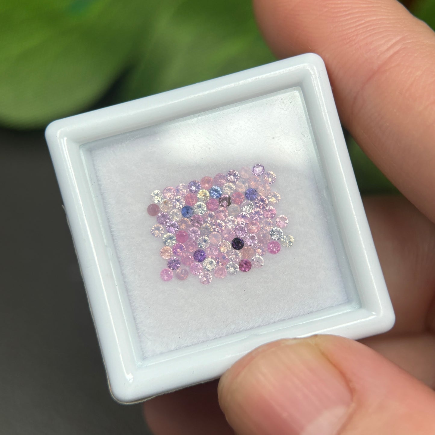 1,0ct/ 81Pcs Natural Sapphire Vietnam, Round Shape, C2 Quality, No Treatment Sapphire Luc Yen.