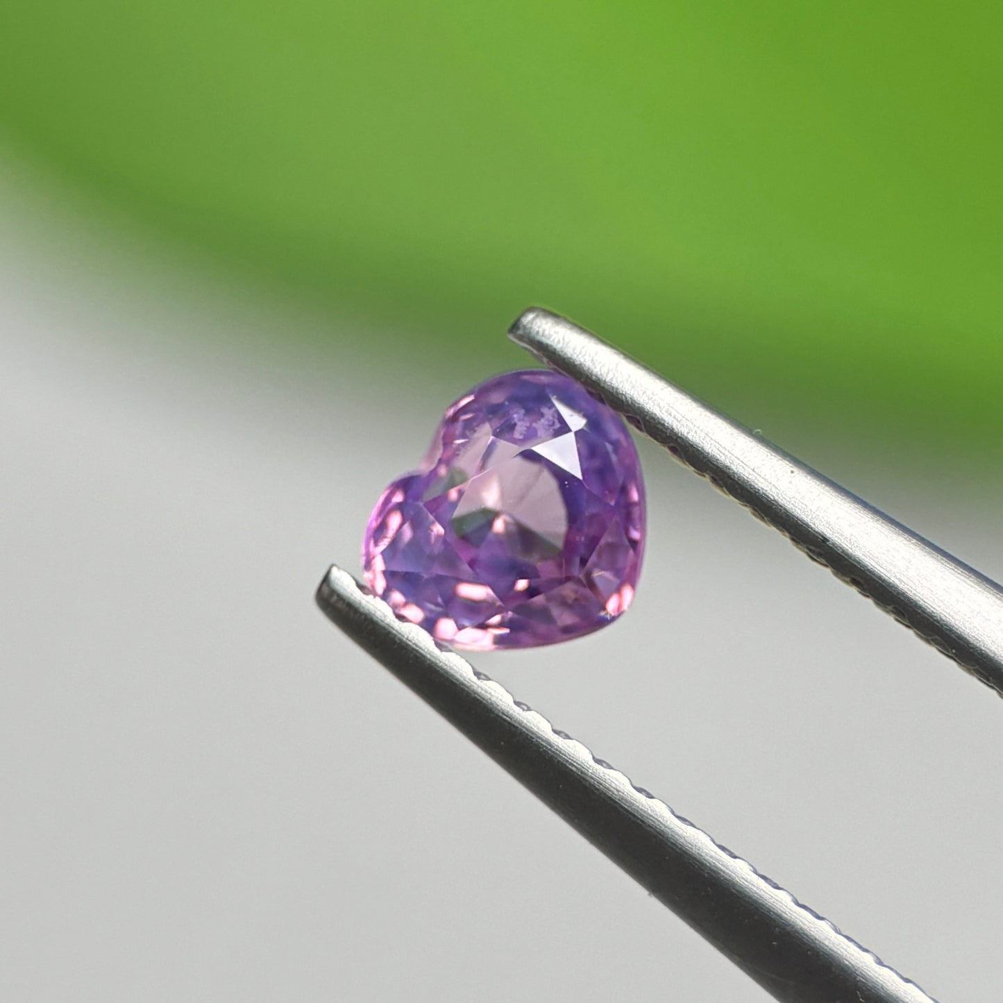0.62ct Natural Pinkish Purple Sapphire Vietnam. Heart Shape. No treatment.