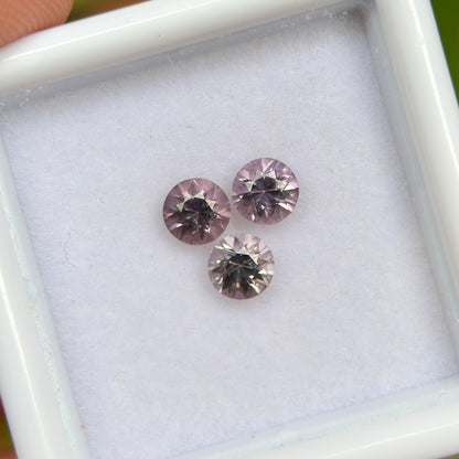 0,82 ct/ 3Pcs Natural Pink Spinel Vietnam. Round Shape.