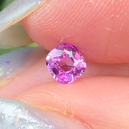 0,57ct Natural Purple Sapphire Vietnam. Cushion Shape. No Treatment Sapphire Luc Yen.