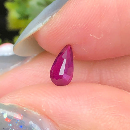0,41ct Natural Ruby Vietnam. Pear Shape. No Treatment Ruby Luc Yen.