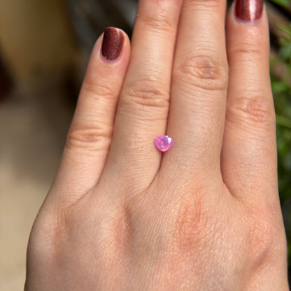 0.60 ct Natural Pink Milky Sapphire Vietnam. Heart Shape. No Treatment.