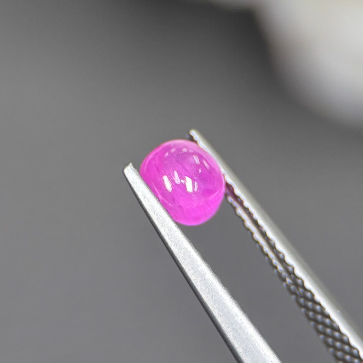 0,69ct Natural Pink Cabochon Sapphire Viet Nam. No Treatment Sapphire Luc Yen.