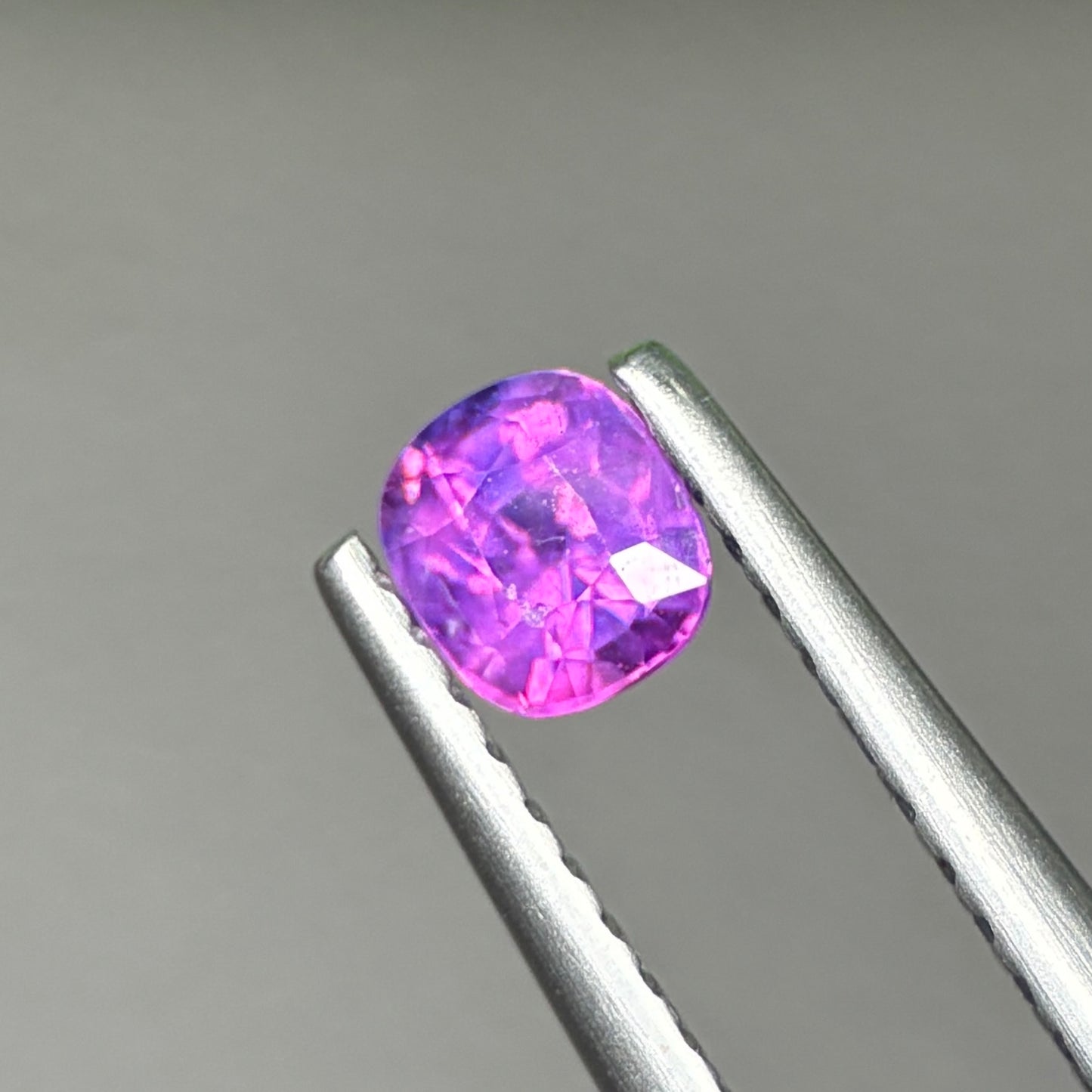 0,44ct Natural Purple Milky Sapphire Vietnam. Cushion Shape. No Treatment Milky Sapphire Luc Yen.