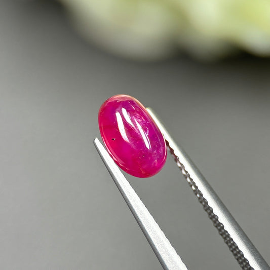 2.0ct Natural Ruby Cacbochon Viet Nam. No treatment Ruby Luc Yen.
