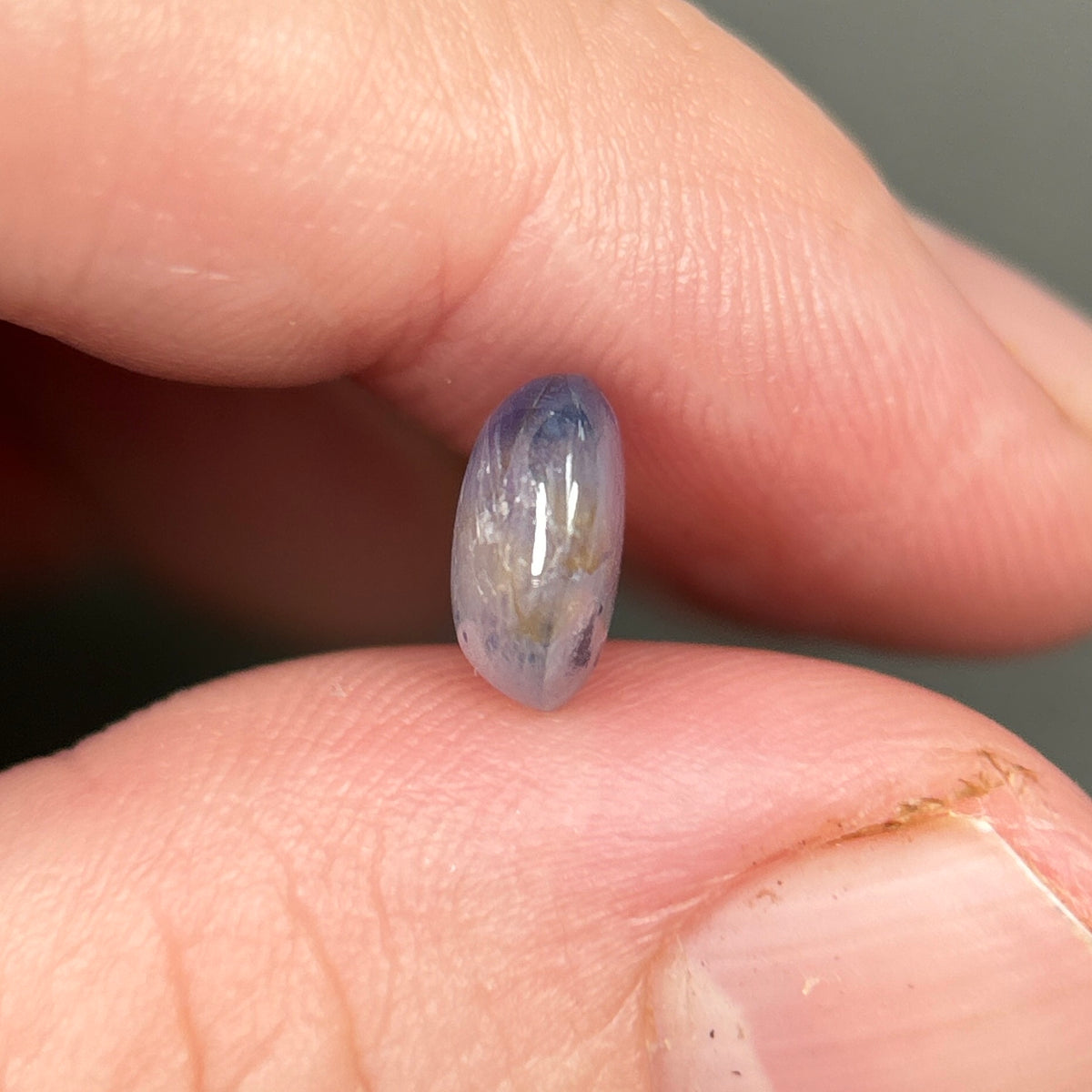 2,52ct Natural White Milky Cabochon Sapphire Viet Nam. No Treatment Sapphire Luc Yen.
