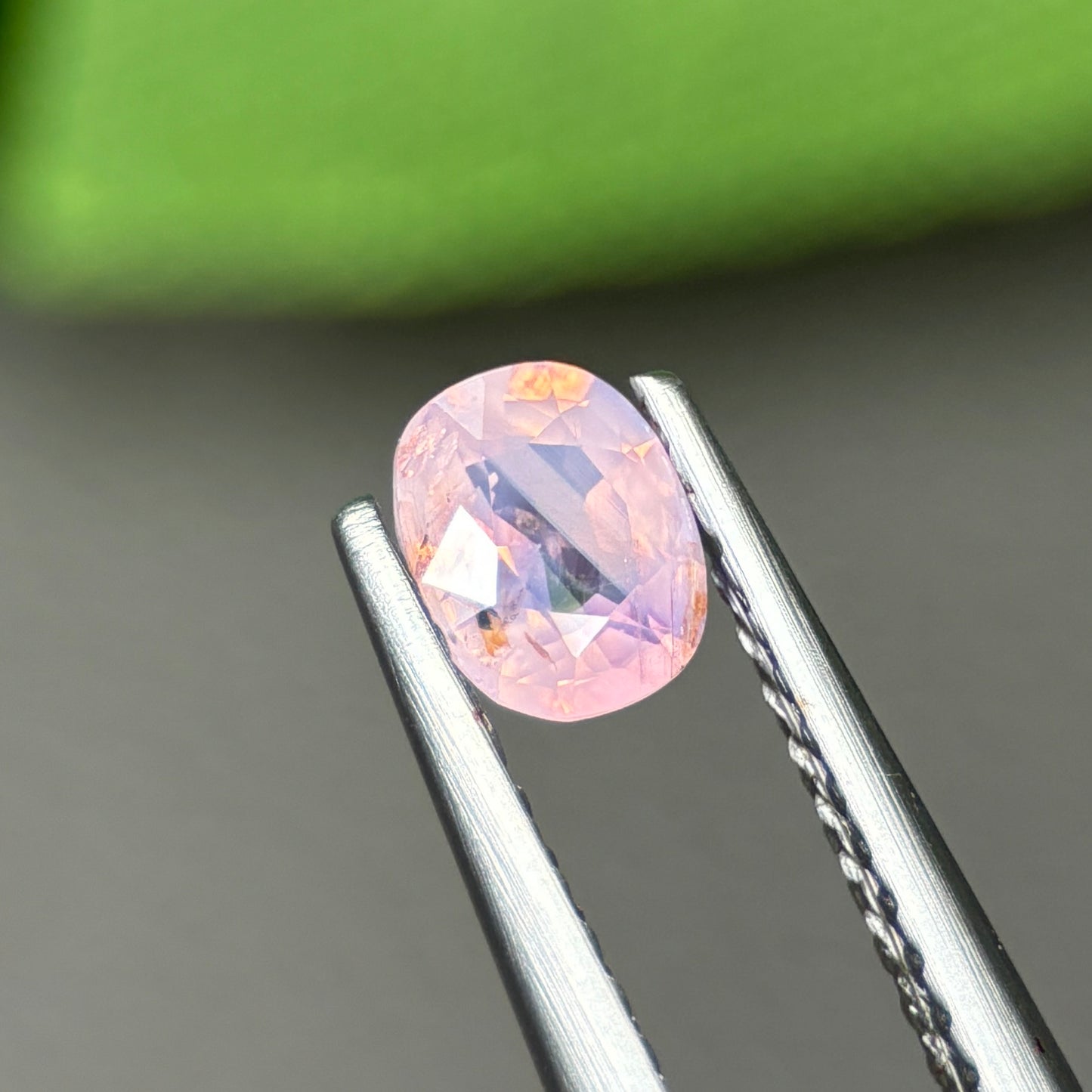 0,48ct Natural Pink Milky Sapphire Vietnam. Cushion Shape. No Treatment Milky Sapphire Luc Yen.