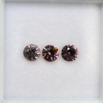 0,80ct/3Pcs Natural Brownish Pink Spinel Vietnam. Round Shape.
