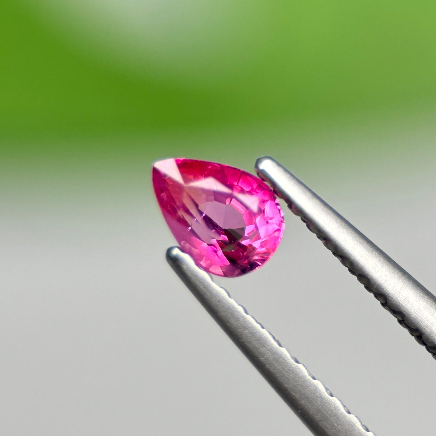 0.46 ct Natural Pink Sapphire Vietnam. Pear Shape.