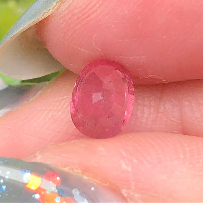 0,85ct Natural Orangish Pink Spinel Vietnam. Cushion Shape. No Treatment Spinel Luc Yen.