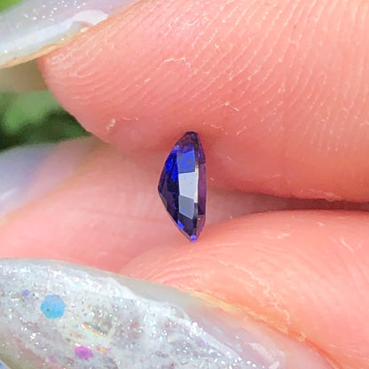 0,32ct Natural Blue Sapphire Vietnam. Trilliant Shape. No Treatment Sapphire Luc Yen.