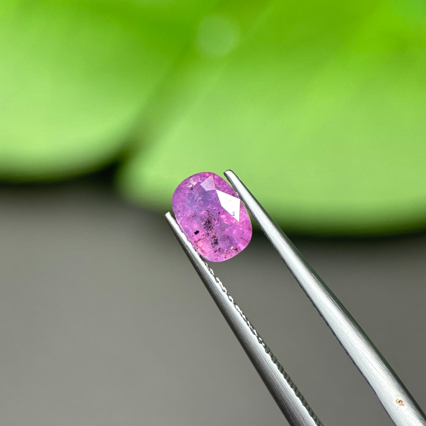 1,05ct Natural Pink Milky Sapphire Vietnam. Cushion Shape. No Treatment Milky Sapphire Luc Yen.