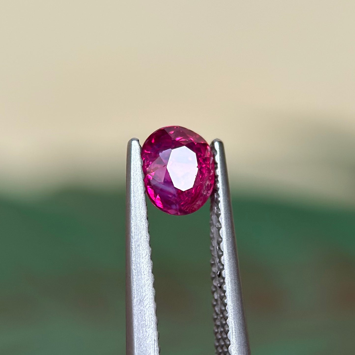 0.91 ct Natural Ruby Viet Nam. Oval Shape. No treatment.