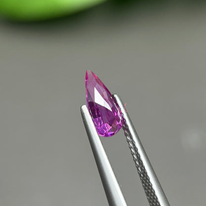 1,06ct Natural Purple Sapphire Vietnam. Pear Shape. No Treatment Sapphire Luc Yen.