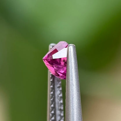 0.80 ct Natural Pink Sapphire Viet Nam. Cushion Shape. No treatment.