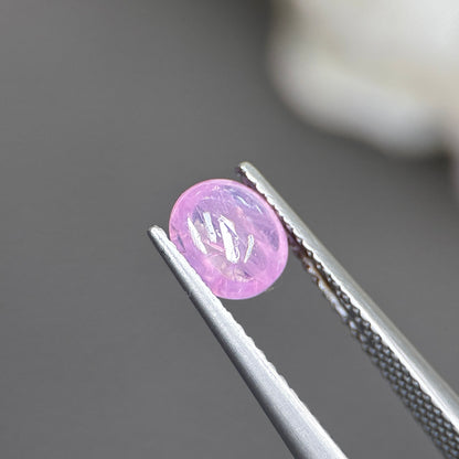 1,42ct Natural Pink Cacbochon Sapphire Viet Nam. No Treatment Sapphire Luc Yen.