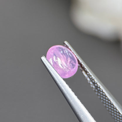 1,42ct Natural Pink Cacbochon Sapphire Viet Nam. No Treatment Sapphire Luc Yen.