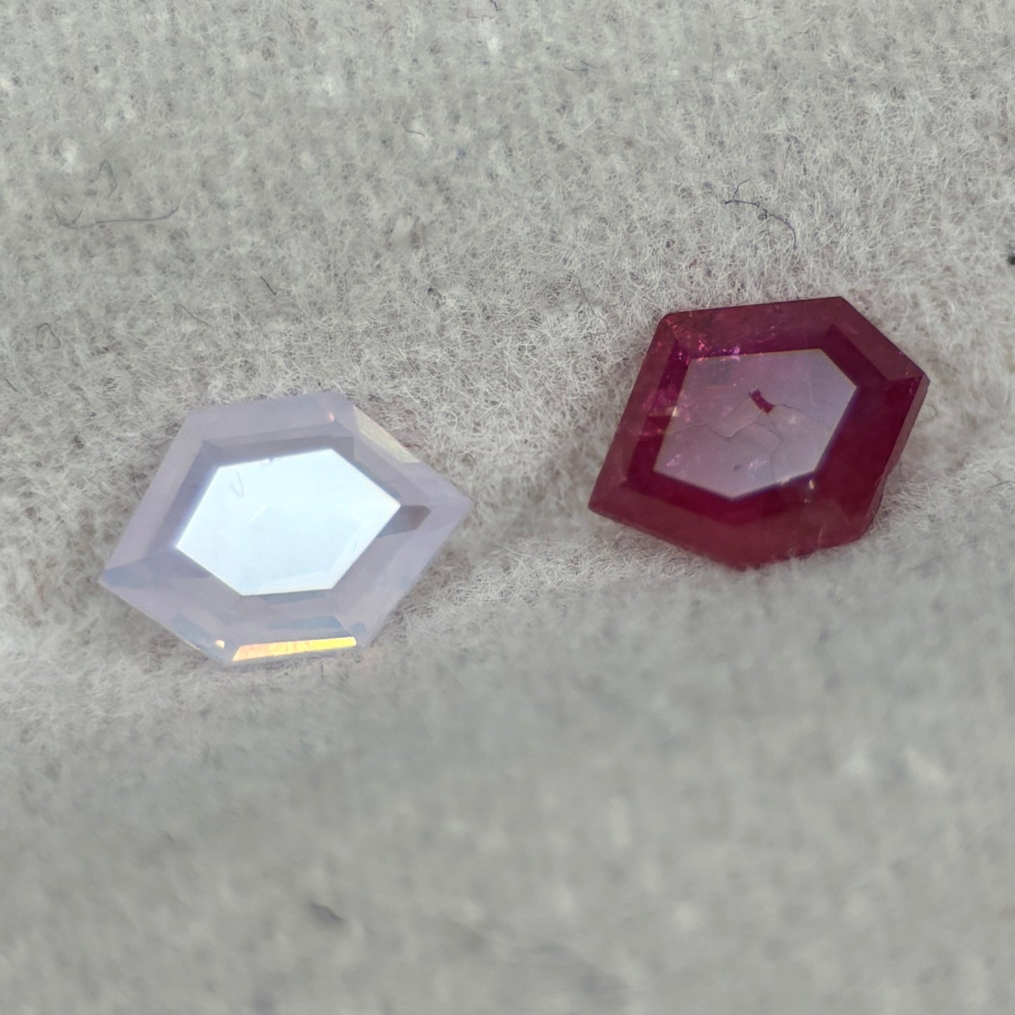 0,87ct/ 2Pcs Natural Ruby & Sapphire Viet Nam. Freeform. No Treatment Ruby, Sapphire Luc Yen.
